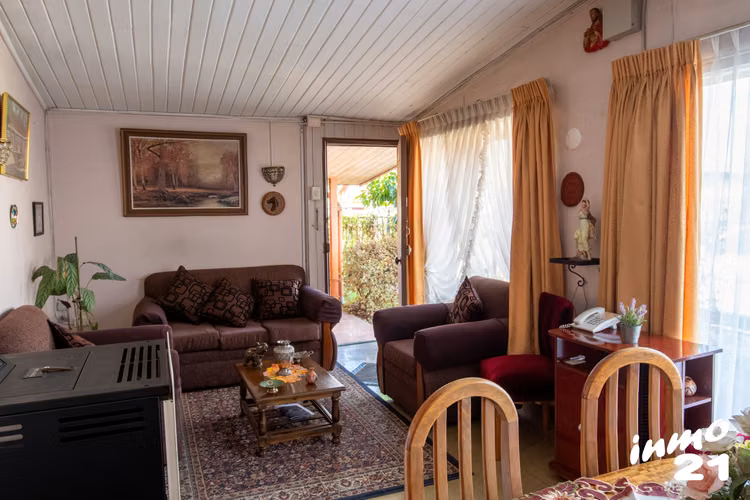 Casa en Villa Los Trigales a metros de Pablo Neruda