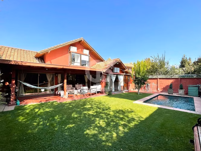 Linda Casa Chilena en Los Trapenses