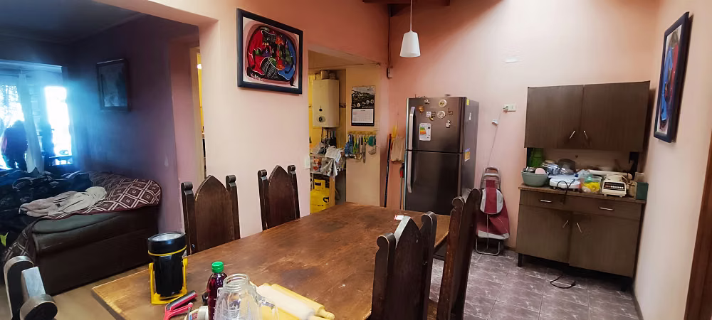 Casa solida en Poblacion Corvi