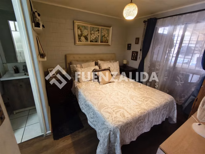 Venta Casa Renca Miraflores - Brasil. 2 dormitorios 2 baños