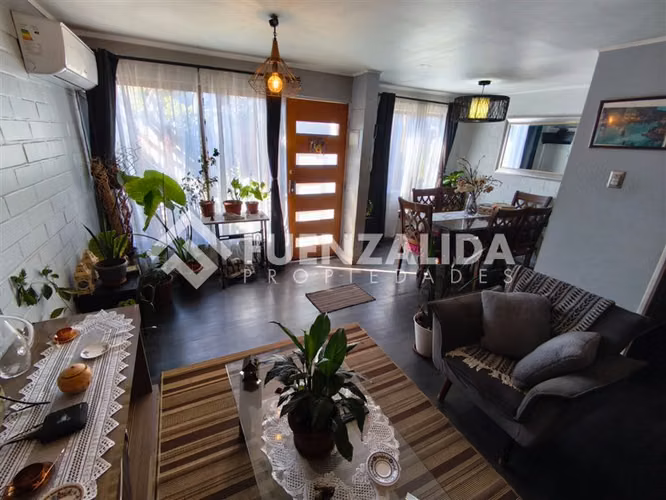 Venta Casa Renca Miraflores - Brasil. 2 dormitorios 2 baños