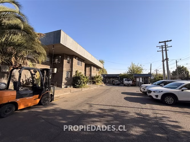 Industrial en arriendo en San Joaquín