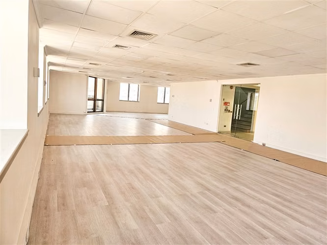Oficina en arriendo en Providencia / Barrio Suecia