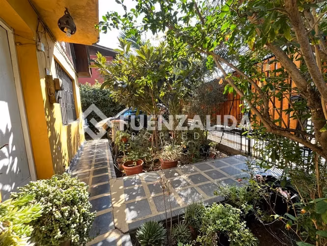 Casa en venta de 4 dorm. en Maipú