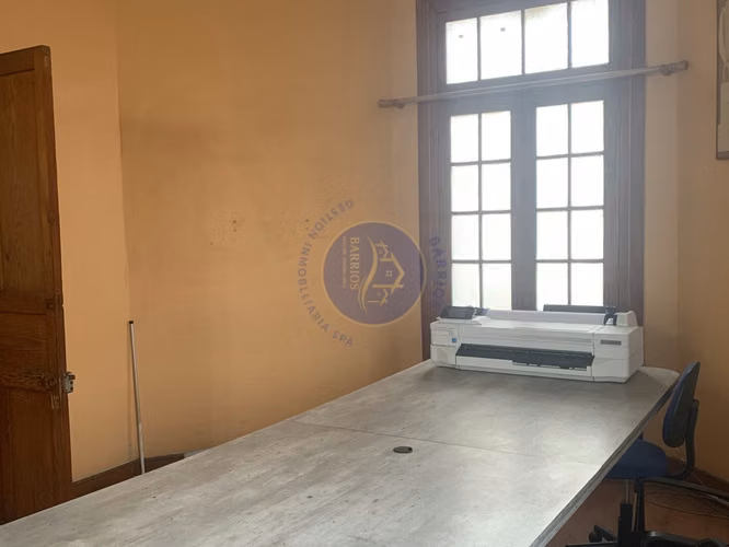 Casa histórica 331m², centro de la ciudad
