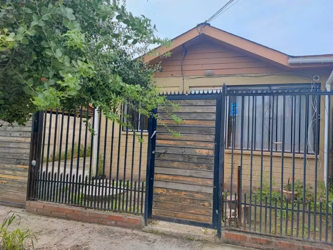 CASA EN VENTA - BUIN