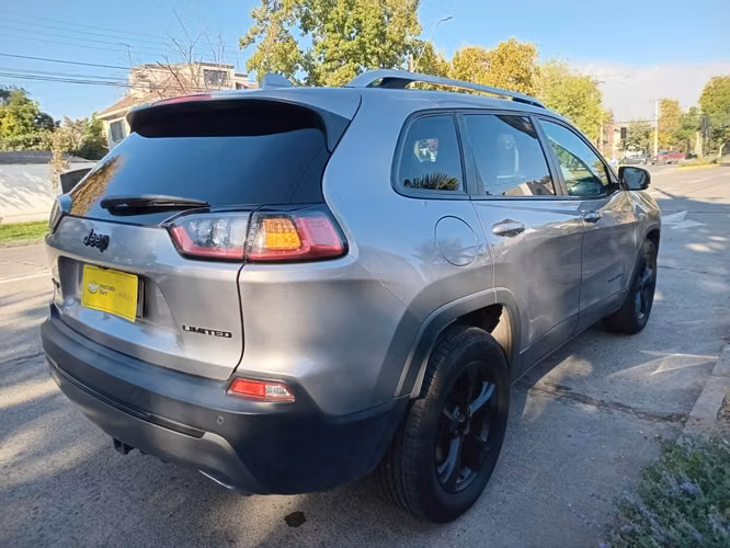 JEEP CHEROKEE LTD 4X4 3.2 AT 2020