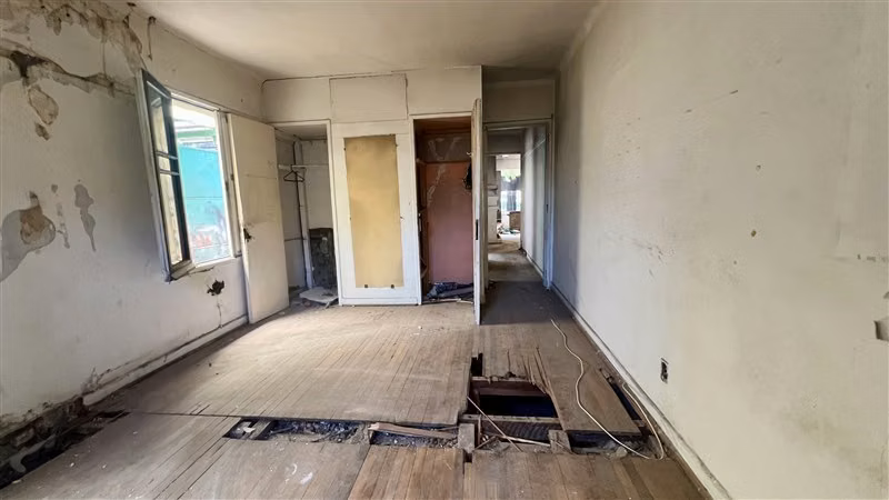 LOCAL COMERCIAL Entre Av. Santo Dumont y la calle maestra lidia torres