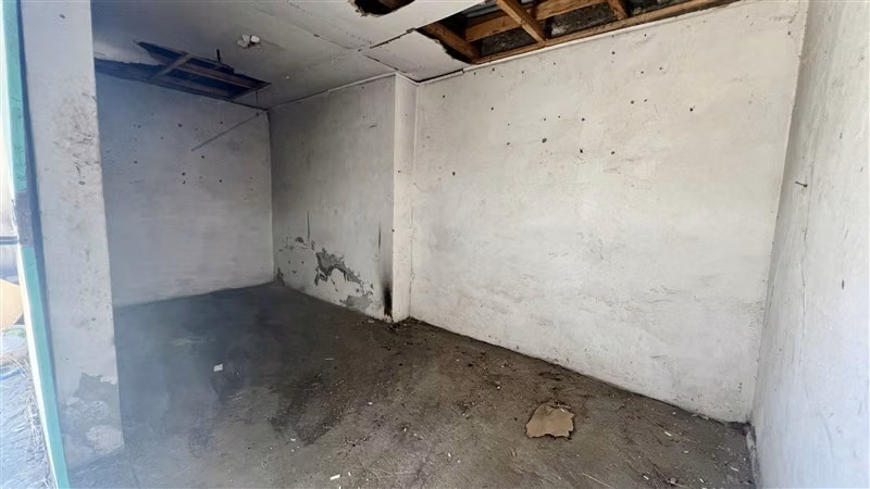 LOCAL COMERCIAL Entre Av. Santo Dumont y la calle maestra lidia torres