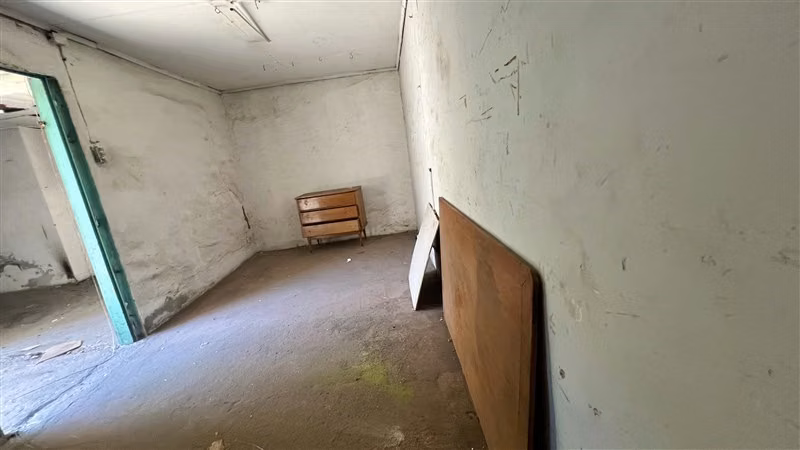 LOCAL COMERCIAL Entre Av. Santo Dumont y la calle maestra lidia torres