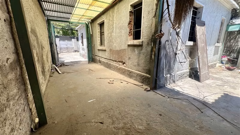 LOCAL COMERCIAL Entre Av. Santo Dumont y la calle maestra lidia torres