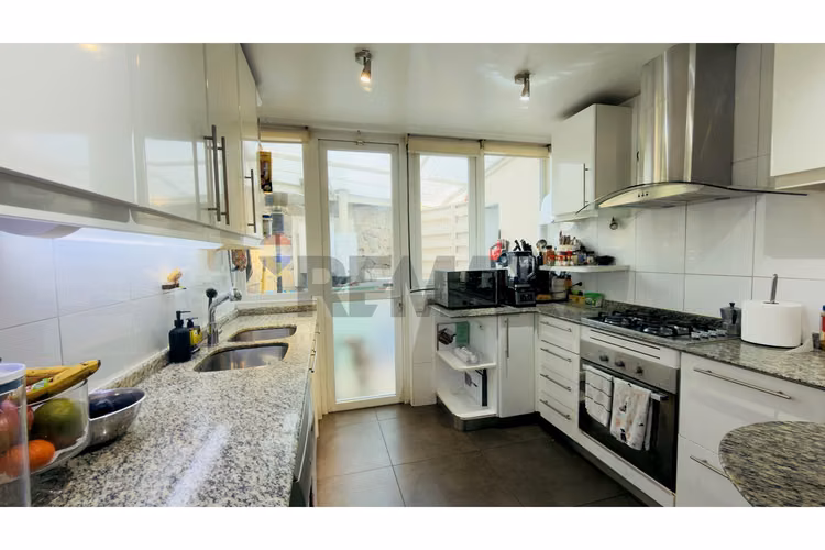 Precio cyber uf16.690 /casa en condominio seguro - Imagen 4
