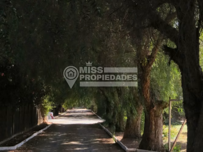 VENDE PARCELA CON CASA - ENTORNO NATURAL Y PRIVADO