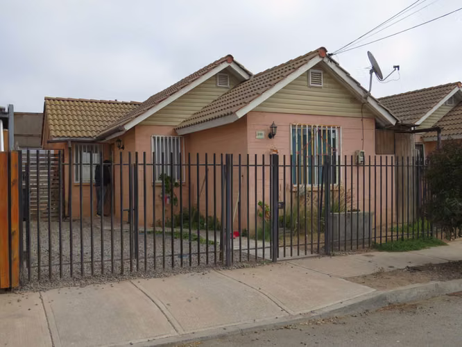 Casa Acogedora en Sector Tranquilo, Coquimbo (157083) - Imagen 2