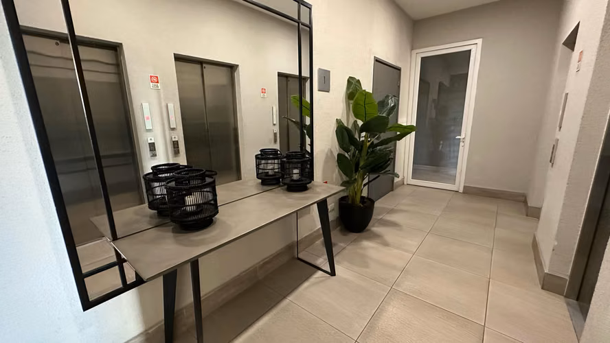 DEPTO DE DOS HABITACIONES ESTILO MARIPOSA CON BODEGA EN LA FLORIDA