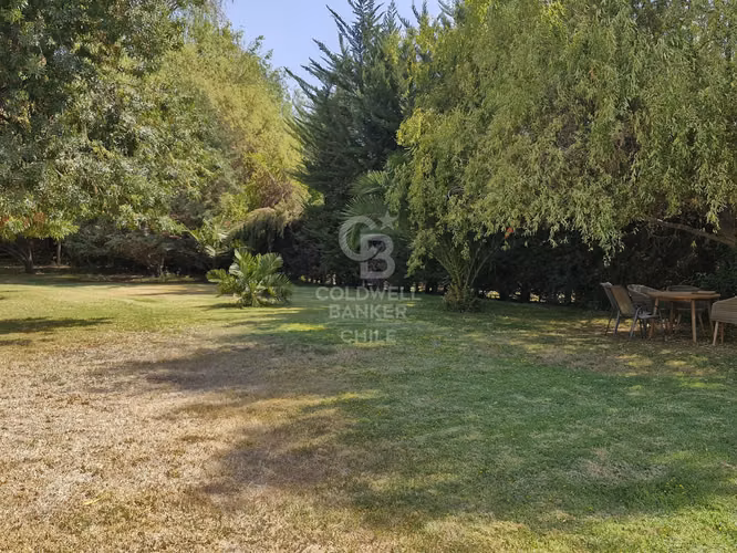 Parcela 5 Dormitorios en Chicureo con Piscina y Quincho