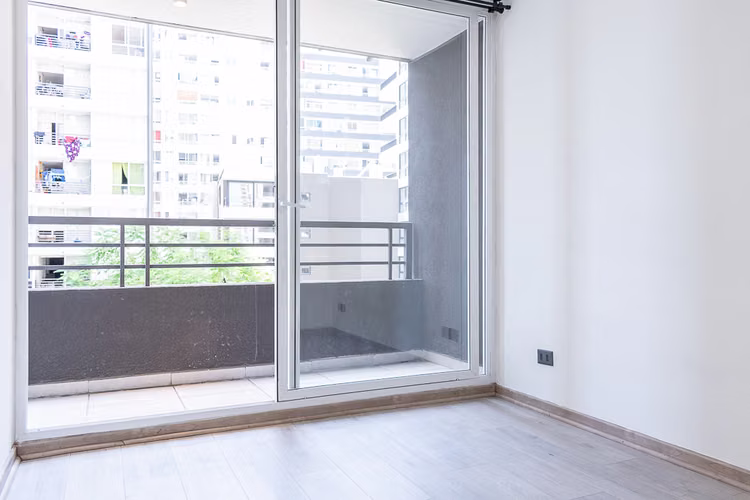 Av. Ecuador 4678 (1 Bod) [760-4]