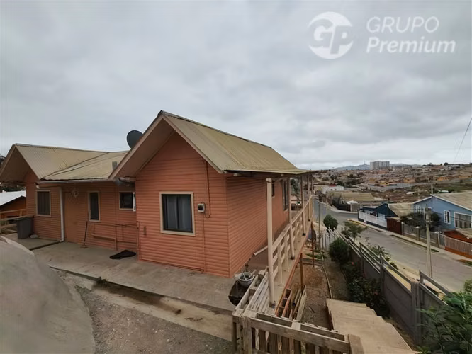 Casa en arriendo de 4 dorm. en Coquimbo
