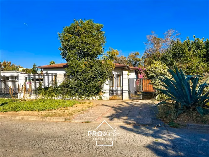 Sitio en venta en La Reina para 6 casas