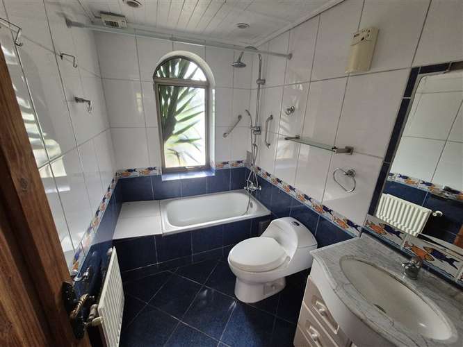 Casa en venta de 9 dorm. en Los Angeles - Imagen 19