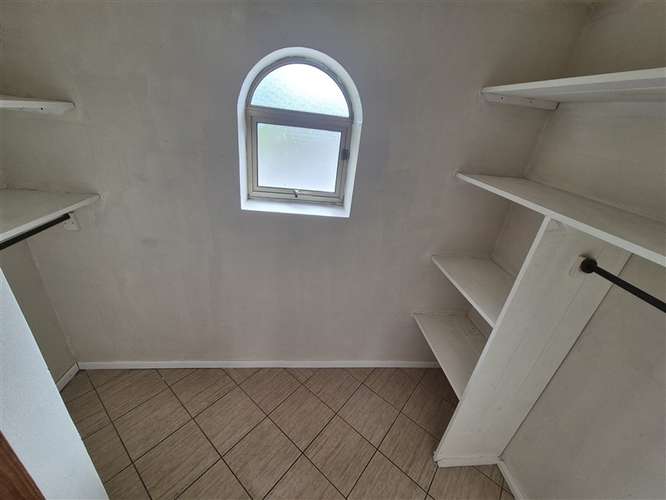 Casa en venta de 9 dorm. en Los Angeles - Imagen 33