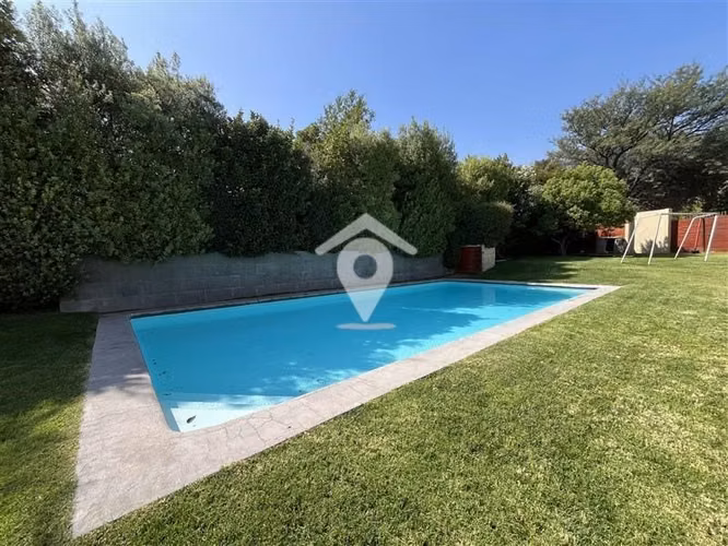 Casa en arriendo de 5D, Subterraneo NO PERIMETRAL. Chicureo. - Imagen 8