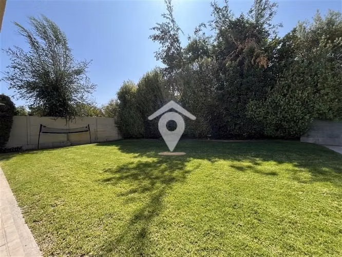 Casa en arriendo de 5D, Subterraneo NO PERIMETRAL. Chicureo. - Imagen 2