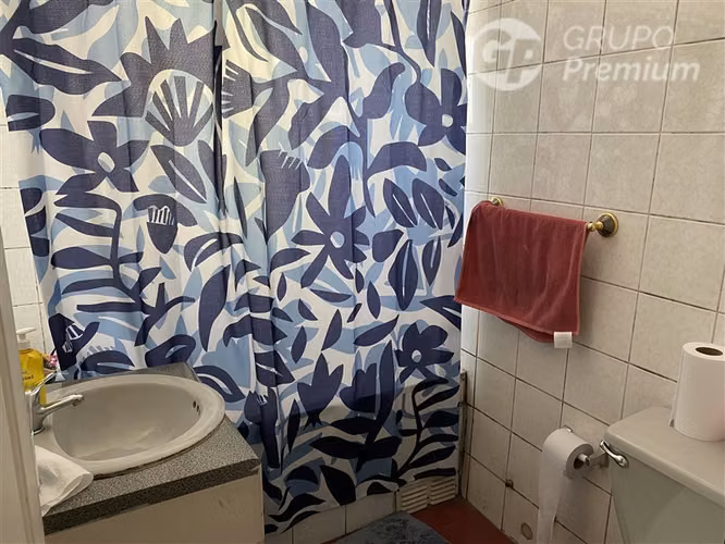 Amplio departamento en venta de 5 dorm. en Concepción