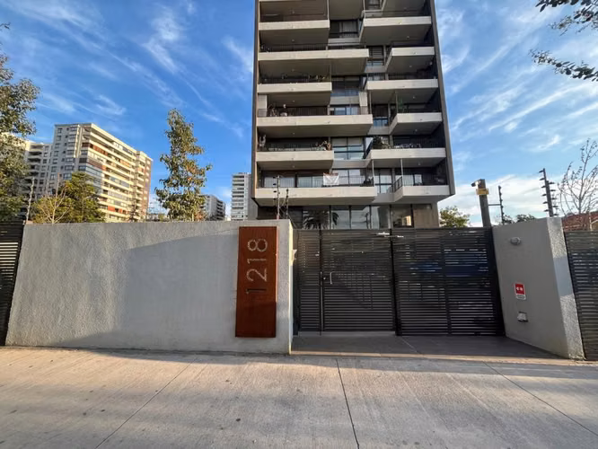 Se Vende Espectacular Depto.1b-1d-estacionamiento En El Llano, Arcangel 1218
