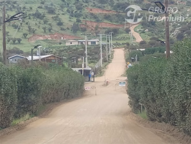 Parcela en venta 5000m2 + medidor agua y luz en Curacaví