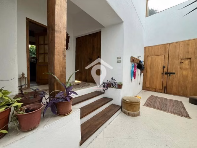 Casa en venta de 5D, Piscina, Chicureo, Colina.