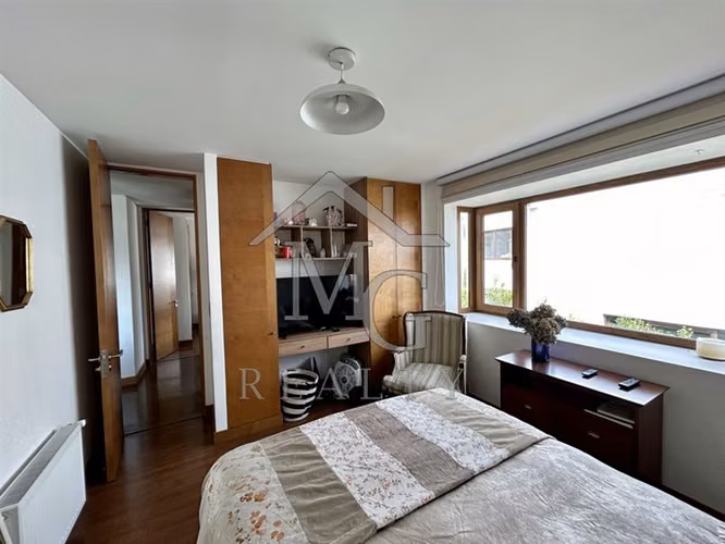 Casa en venta de 5 dorm. en piedra Roja Chicureo Colina