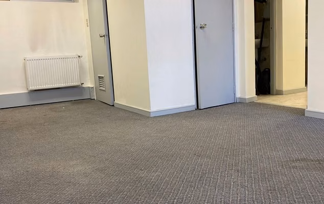 SE VENDE EXCELENTE OFICINA EN PLENO CENTRO DE TEMUCO GALERIA FOURCADE.