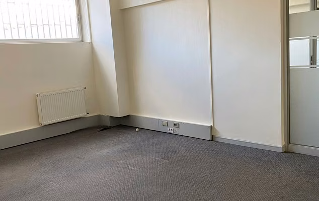 SE VENDE EXCELENTE OFICINA EN PLENO CENTRO DE TEMUCO GALERIA FOURCADE.