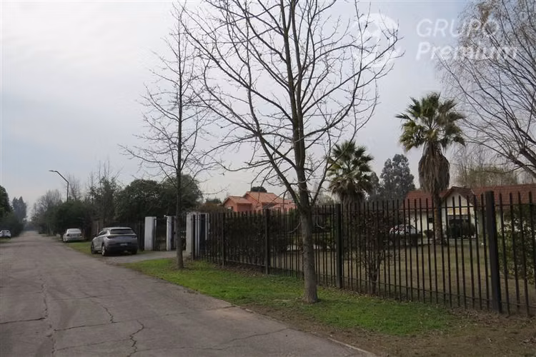 Venta de Parcela con 3 casas en Padre Hurtado