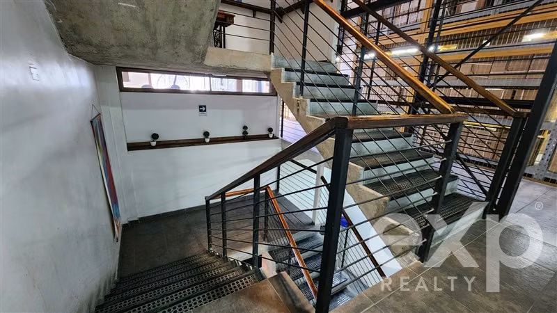 Edificio Comercial con bodegas venta en Santiago