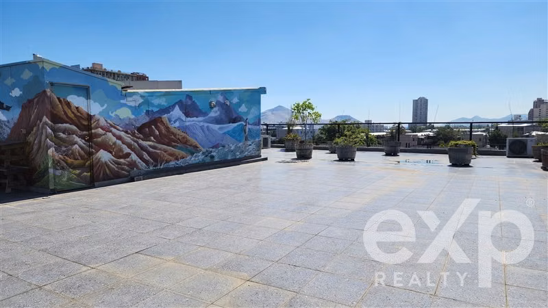 Edificio Comercial con bodegas venta en Santiago
