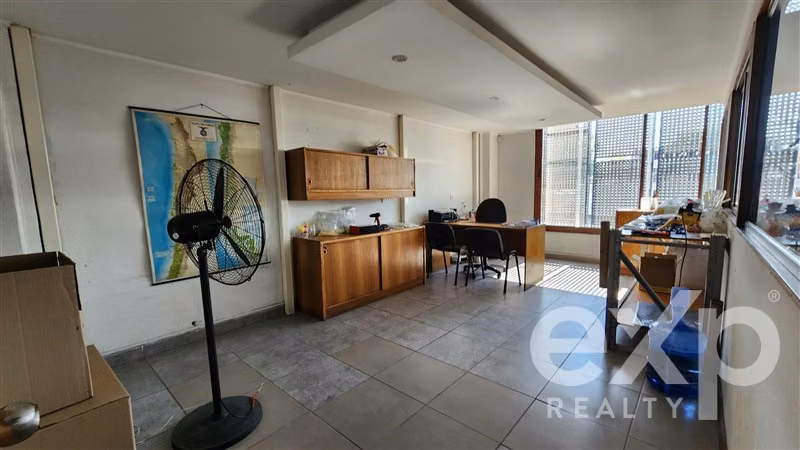 Edificio Comercial con bodegas en arriendo en Santiago - Imagen 13