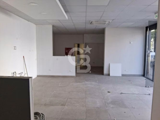 Local de 114 m2 Nataniel Cox - Santiago Centro
