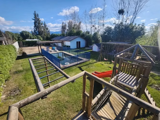 Se Vende Parcela Con 2 Casas En Comuna De Isla De Maipo