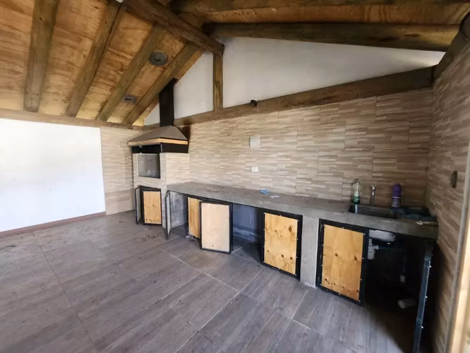 Se Vende Parcela Con 2 Casas En Comuna De Isla De Maipo