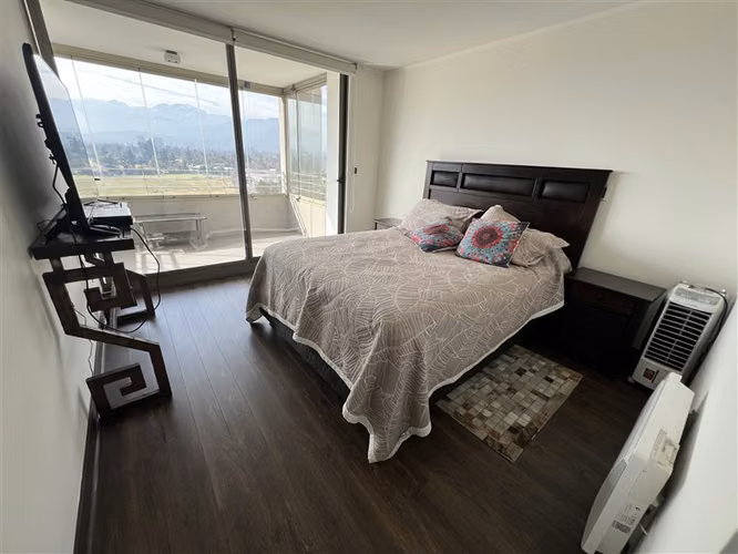 Departamento amoblado en arriendo de 3 dorm. en La Reina