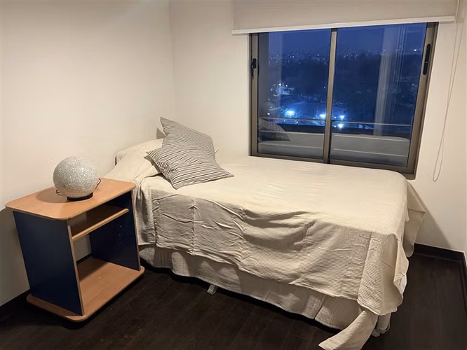 Departamento amoblado en arriendo de 3 dorm. en La Reina