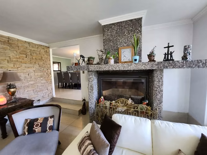 Se Vende Parcela Con Casa En Condominio San Luis