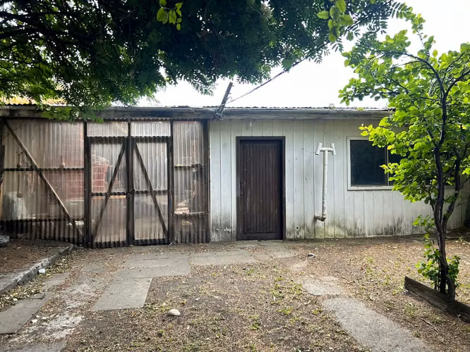 VENDO HERMOSA CASA CON AMPLIO TERRENO EN CALLE MIRAFLORES - Imagen 16