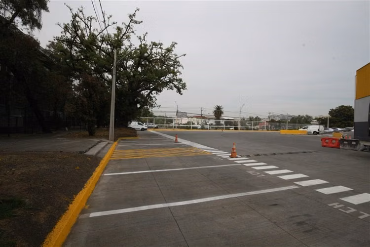 Amplio recinto de oficinas en el sector de Marathon, Ñuñoa