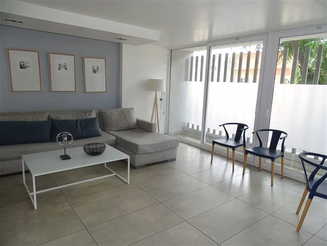 Departamento en arriendo de 2 dorm. en Independencia