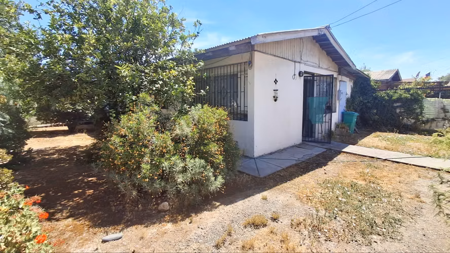 Casa bien ubicada ideal para remodelar