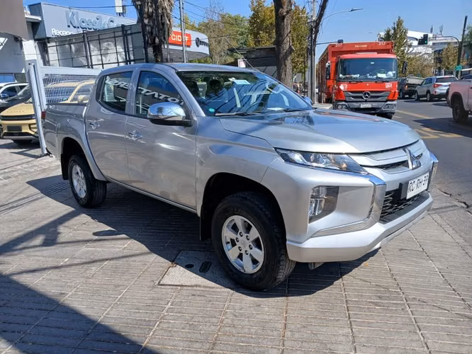 MITSUBISHI L200 2021