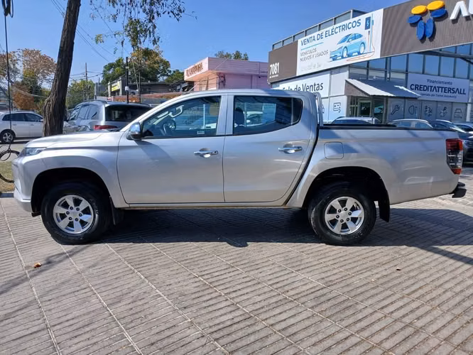 MITSUBISHI L200 2021